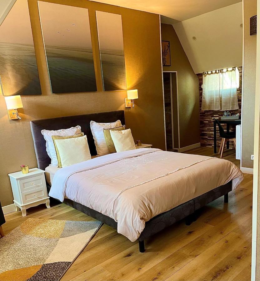 Le Manoir Des Haies Spa Les Champs-Géraux Eksteriør billede