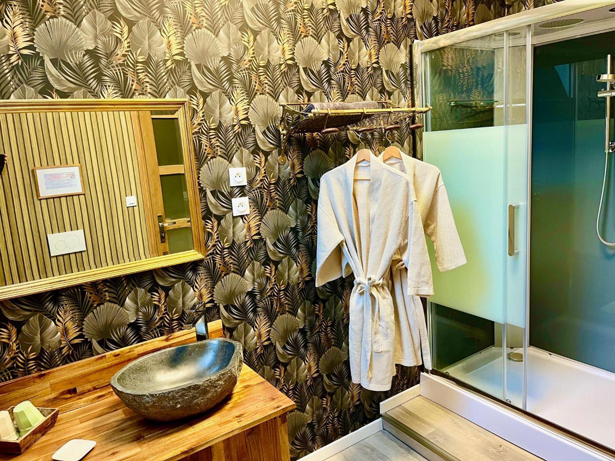 Le Manoir Des Haies Spa Les Champs-Géraux Eksteriør billede